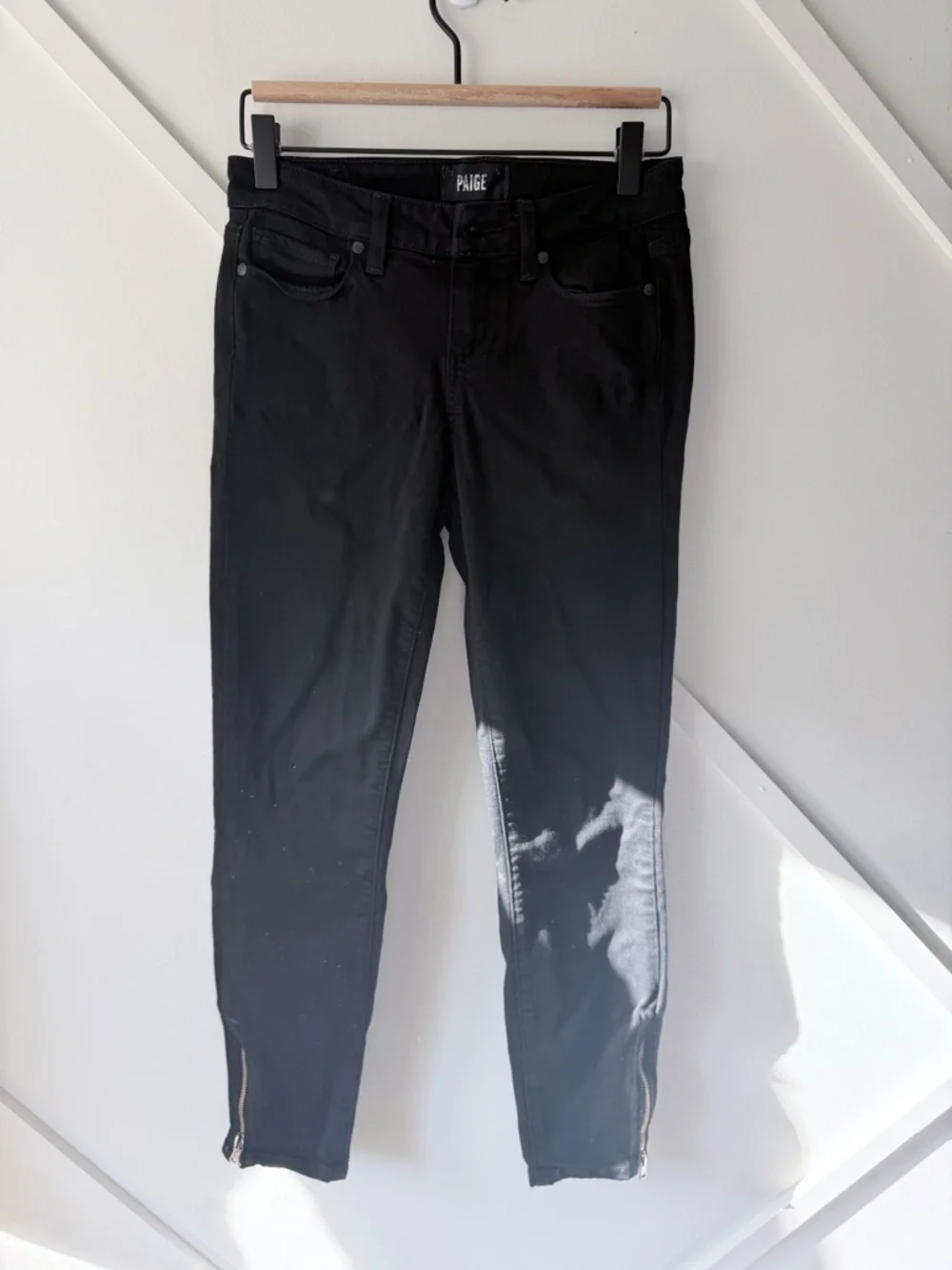 PAIGE Verdugo Crop Black Skinny Jeans Size 26| 90s Minimal Mid Rise Ankle Zip - Picture 3 of 16